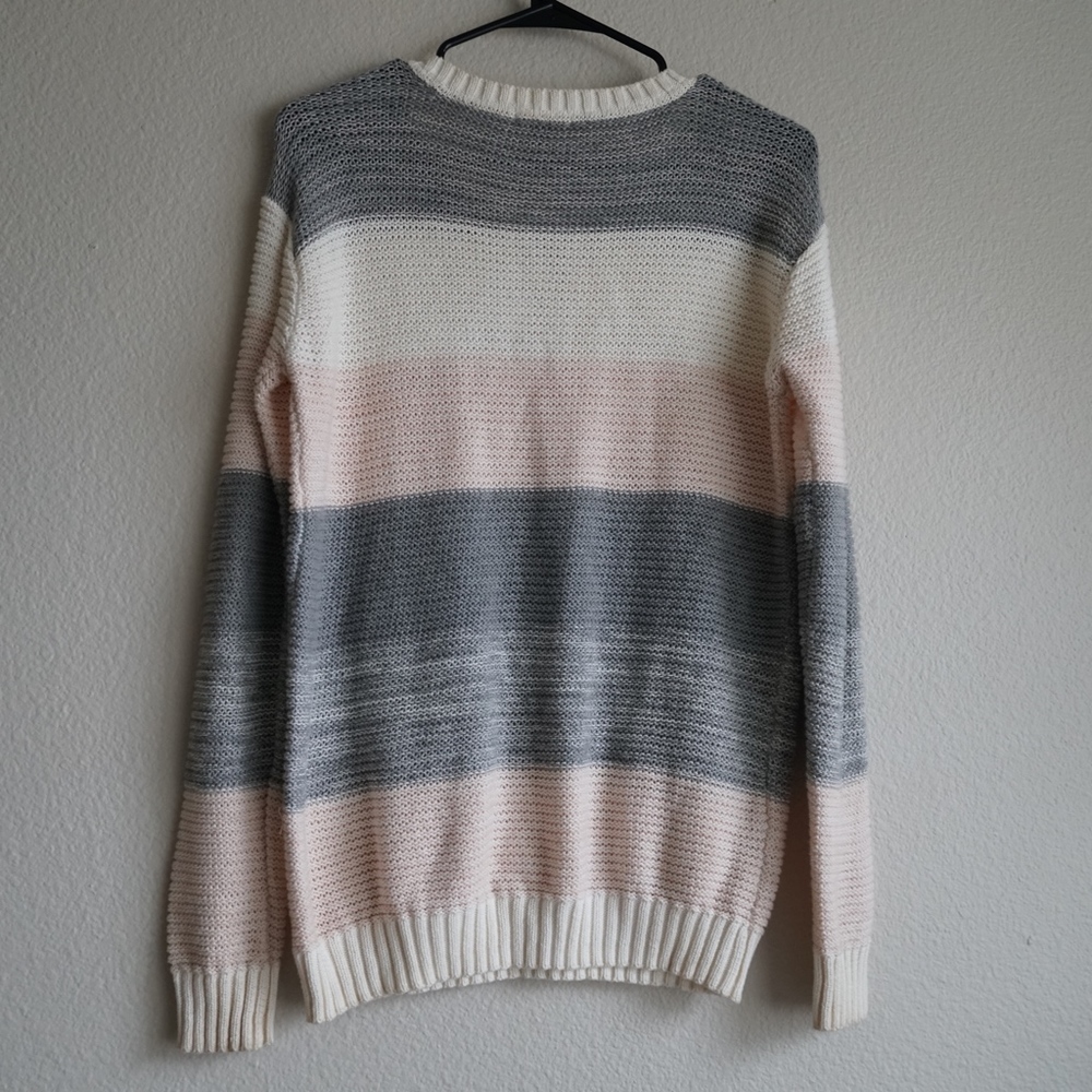 Sweater - Picture 5 of 5